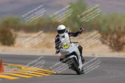 media/Sep-11-2022-SoCal Trackdays (Sun) [[81b7e951af]]/Turn 5 (1110am)/